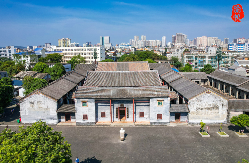 游钦州老街,参观刘永福故居,了解他援越抗法赴台抗日的英雄故事