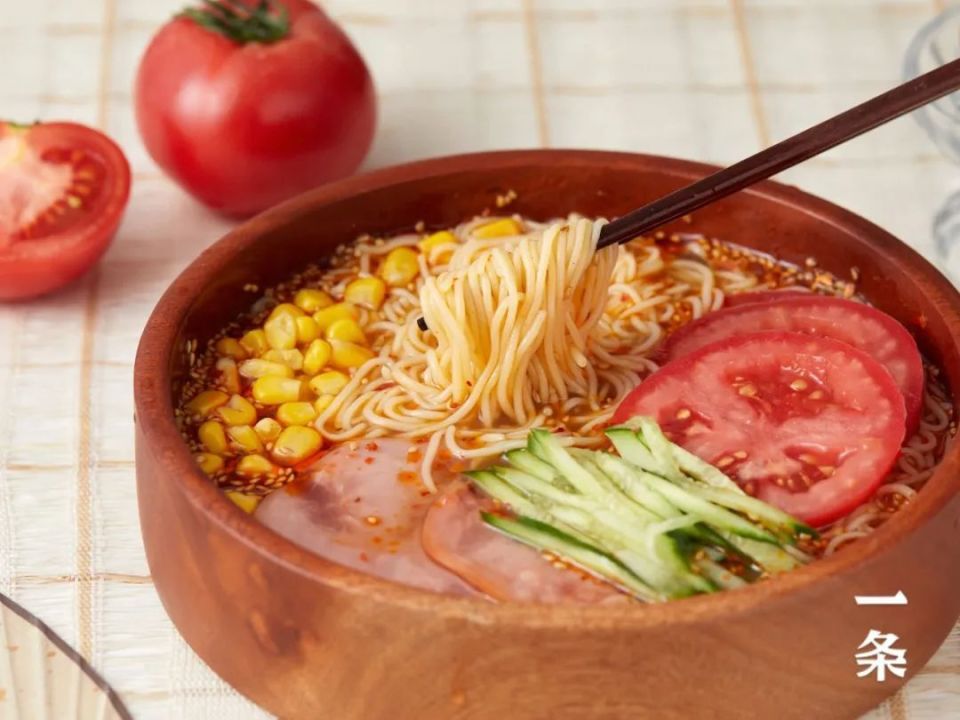 正宗朝鲜族冷面,q弹劲道,酸甜清爽,10分钟就能搞定