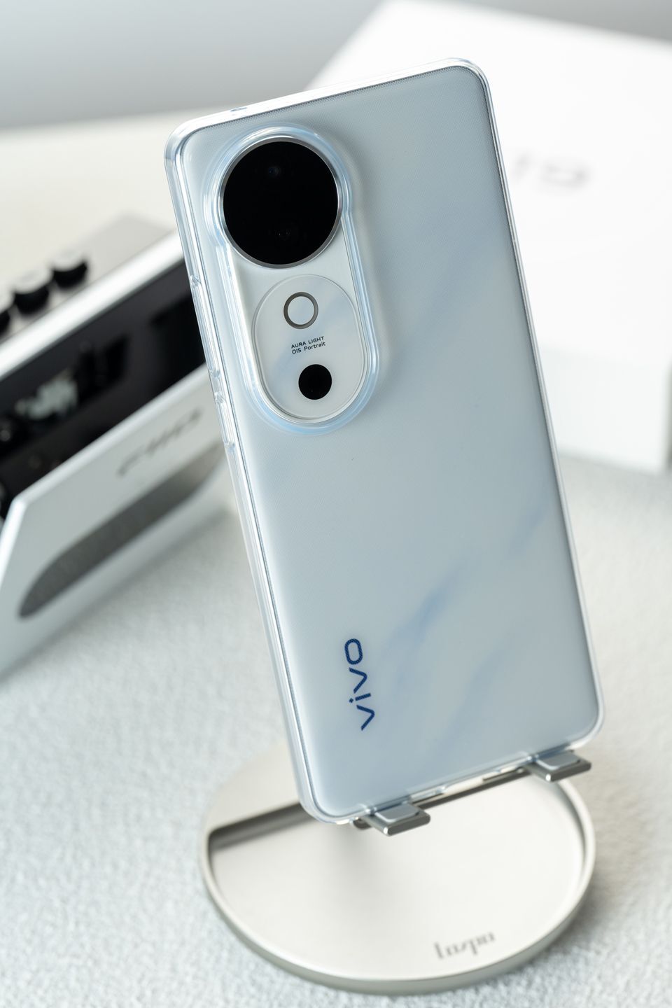 不止人像之光,更是轻薄优雅的vivo s19