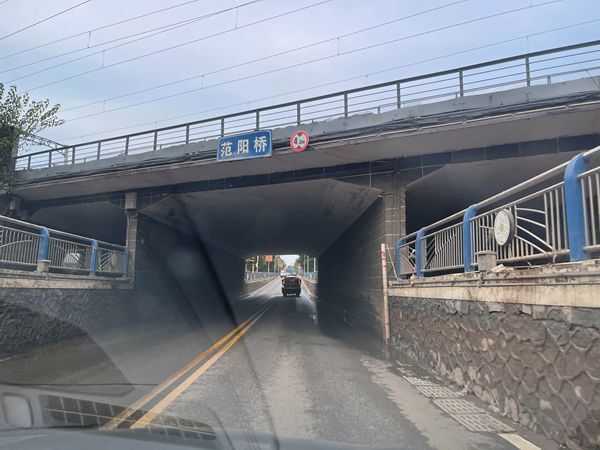 新民晚报涿州现场报道:中心城区积水已退,供水供电在恢复中
