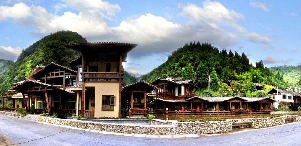 今年以来,绥阳县双河洞景区紧盯"三大要素",按照"围绕线路打造场景