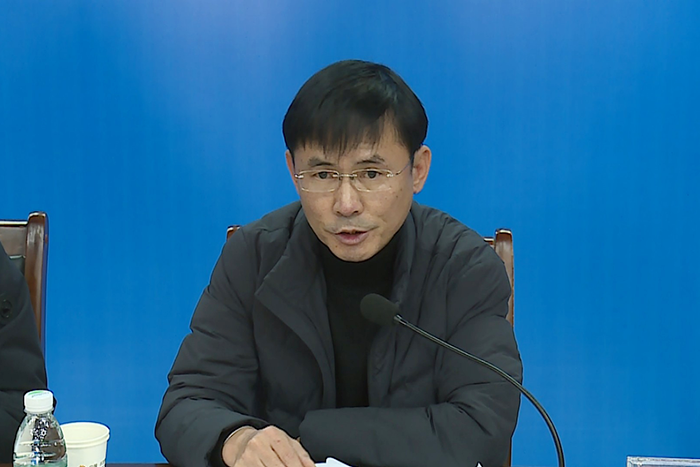 县委常委,副县长王琦讲话2月16日,辽阳县召开袜业产业规范经营暨综合