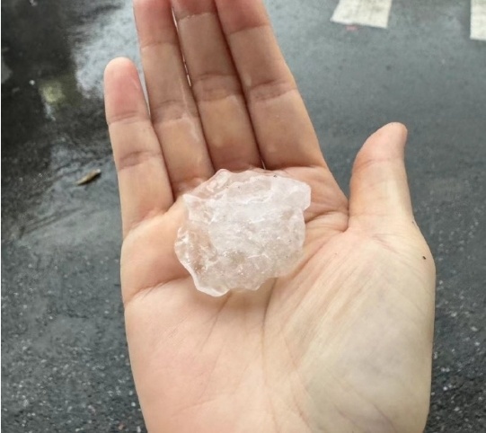 广州突然下冰雹气象部门解析原因