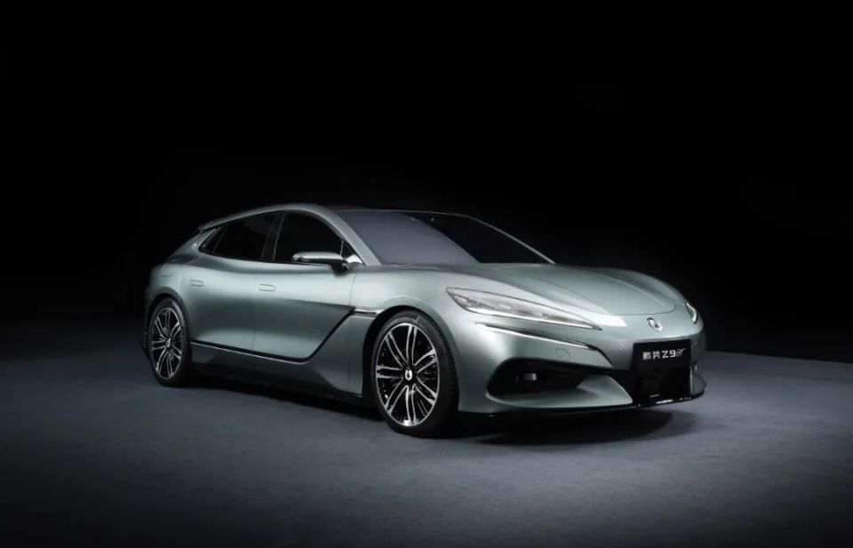 品牌的腾势也开始发力,其全新旗舰车型——z9gt在近日迎来首发亮相