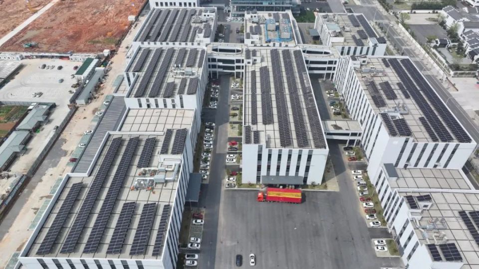 工业自动化龙头拥抱光伏发电,爱士惟让 "智造"更"绿色