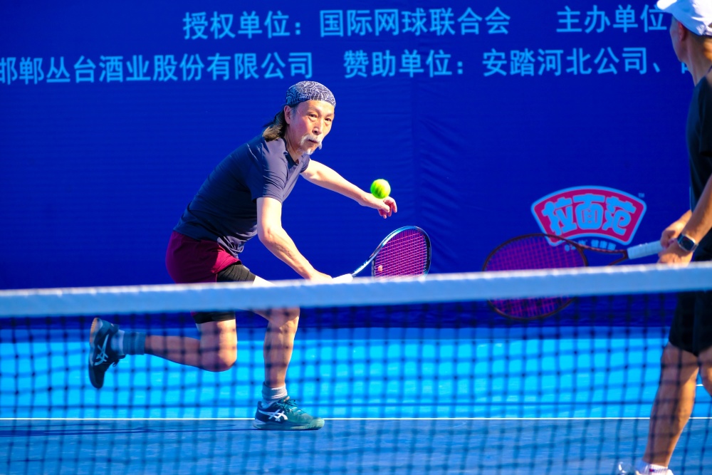 共有来自中国,英国,美国,德国等国家和地区的176名业余网球选手参赛