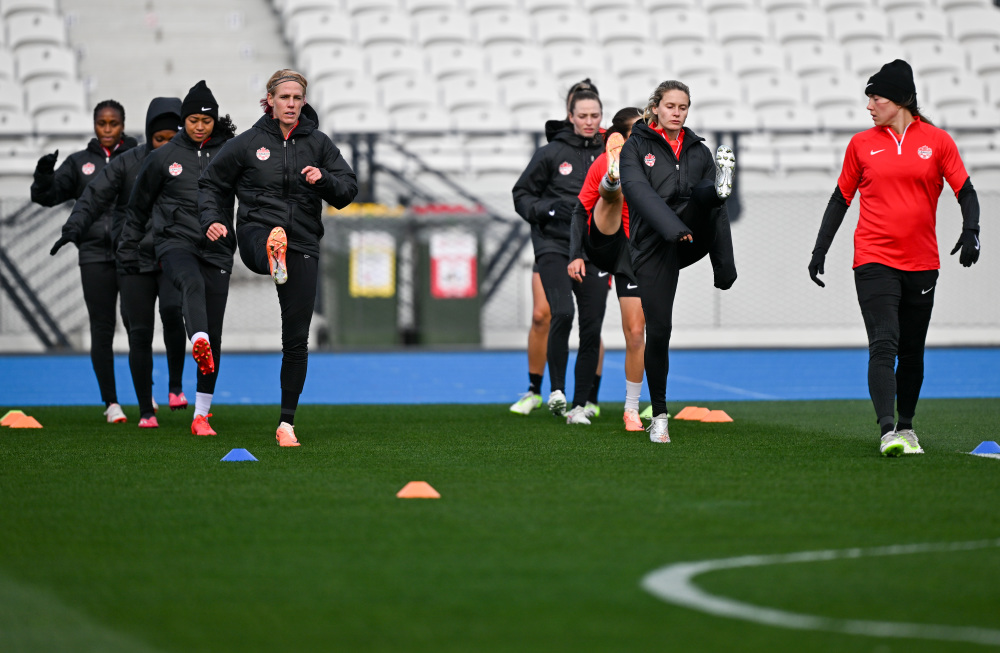 女足世界杯加拿大队备战小组赛