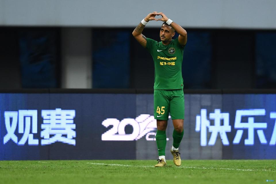 莱昂纳多对比东亚联赛:j联赛最难踢,中超注重球星更于