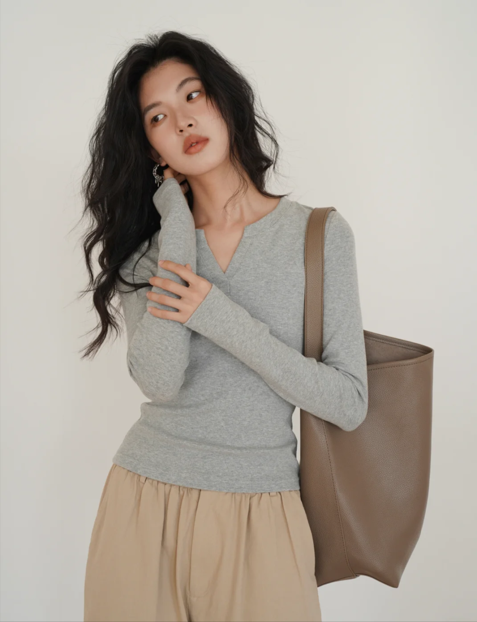 优雅知性从这几款t恤开始_腾讯新闻