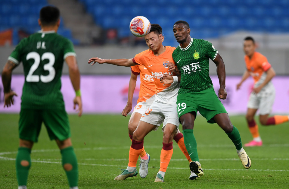 足球——中超:青岛海牛平北京国安