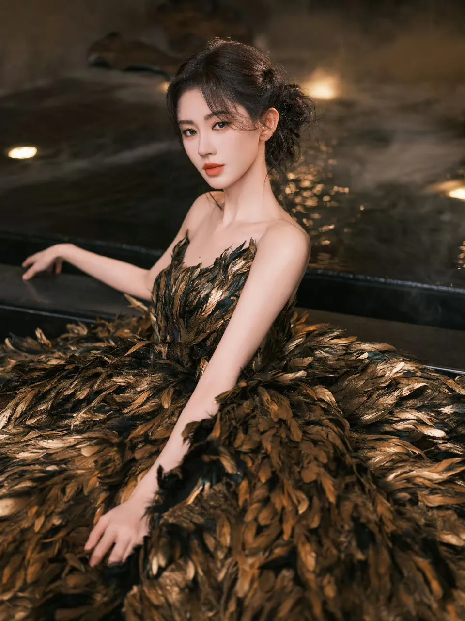 鞠婧祎刚解约就有红毯要走,这些年她真的被snh48拖累了吗?