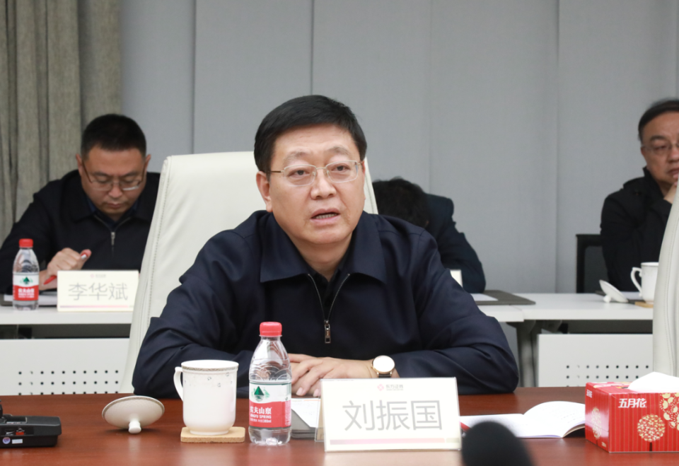 刘振国指出,在氢能产业发展方面,吕梁有其独特的优势,更有以鹏飞为