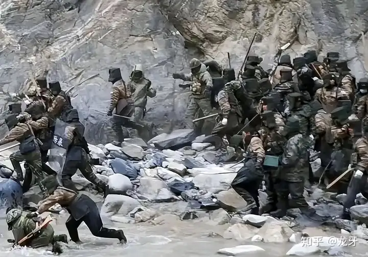 真的打热兵器对抗,打现代战争,中印边境后勤压力要远远大于印军武器给