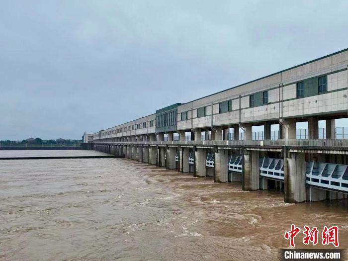 钱塘江发生今年第1号洪水 浙江兰溪兰江超警戒水位