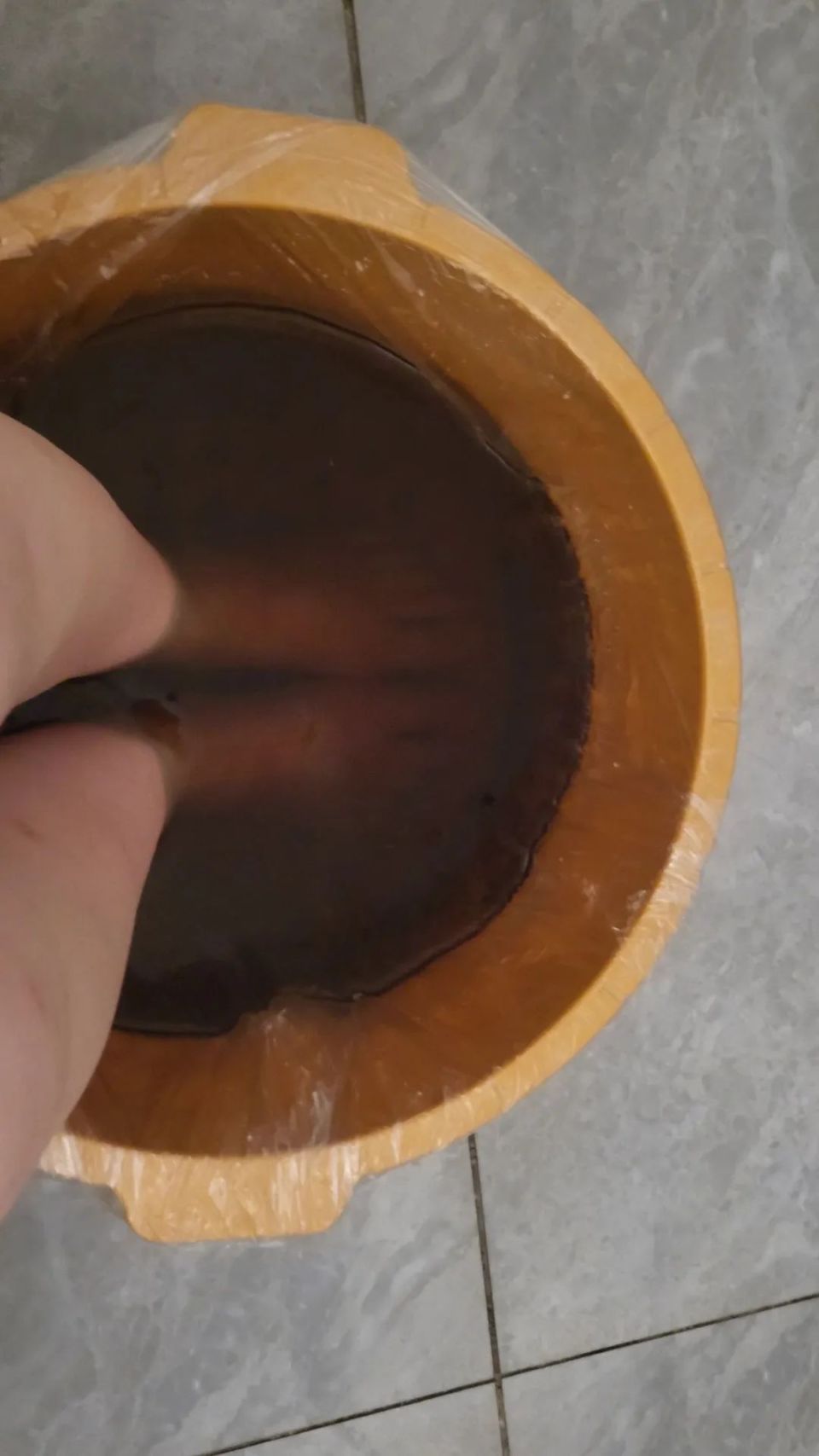 泡脚"泡脚主要是借药物热力直接透达,用来浸润,温煦足底反射区,从而