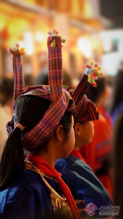 南街打造了"穿越句町古国"一系列沉浸式体验游活动,以品传统民俗文化