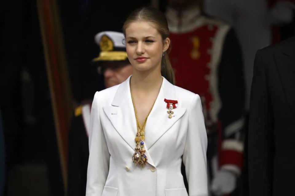 勤奋,幽默,可爱……莱昂诺尔公主能重塑西班牙王室的形象吗?