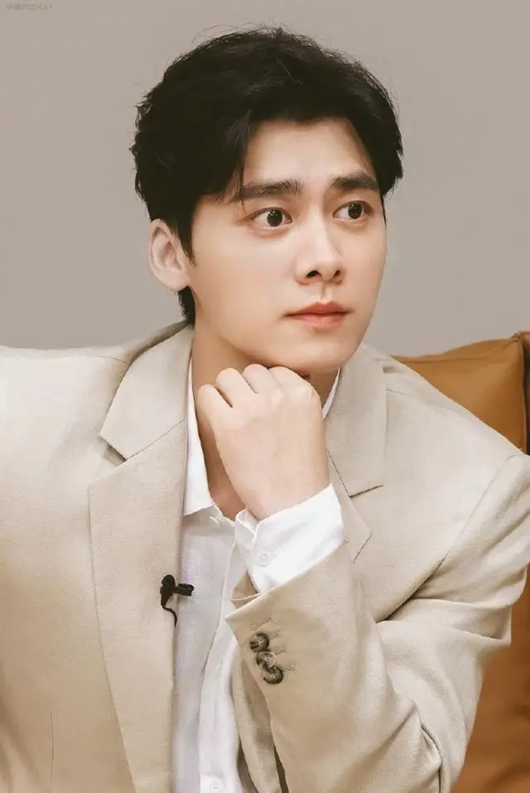 爆红半年后,贾玲变了