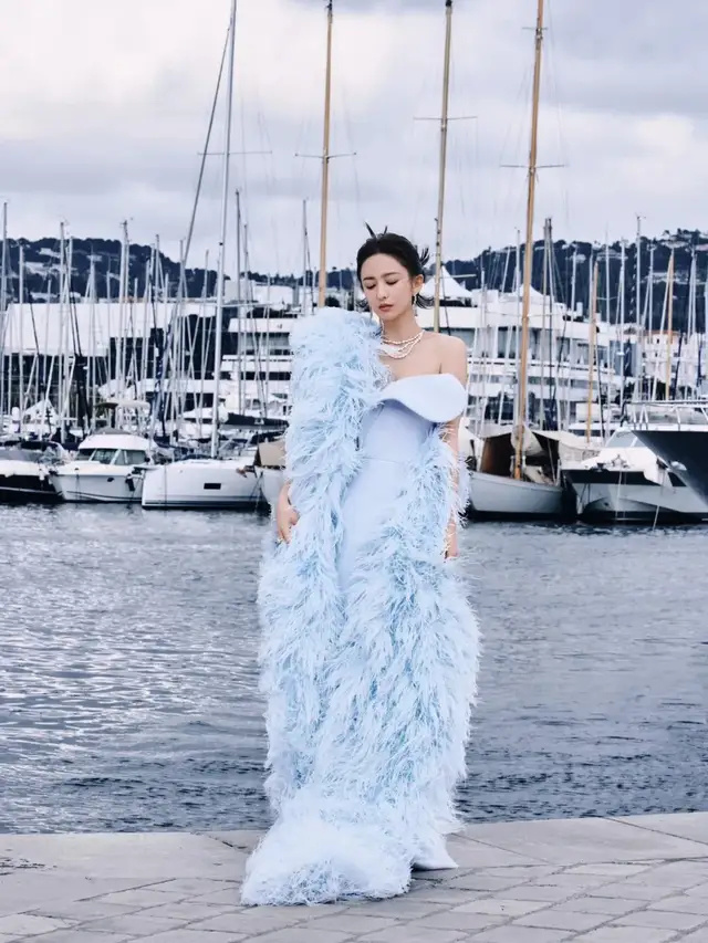 巩俐,唐嫣,佟丽娅红毯杀疯了,却被网红抢镜?今年戛纳有多卷