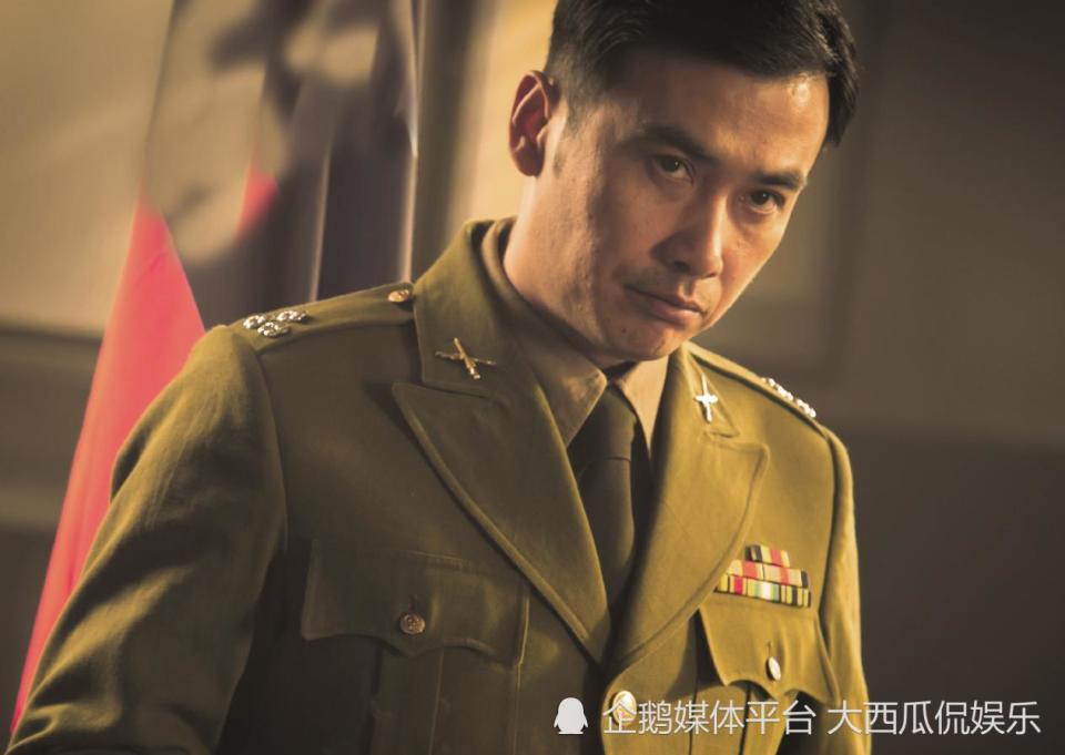 最为让人印象深刻的当属男主郑耀先等人"一生为国"的沉重感引起了观众