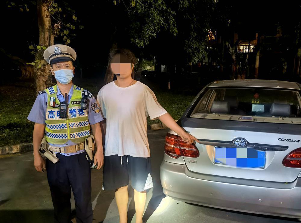 "我真的有劝过他,真的有"坐在副驾驶位上的冯某君连声表示,自己曾