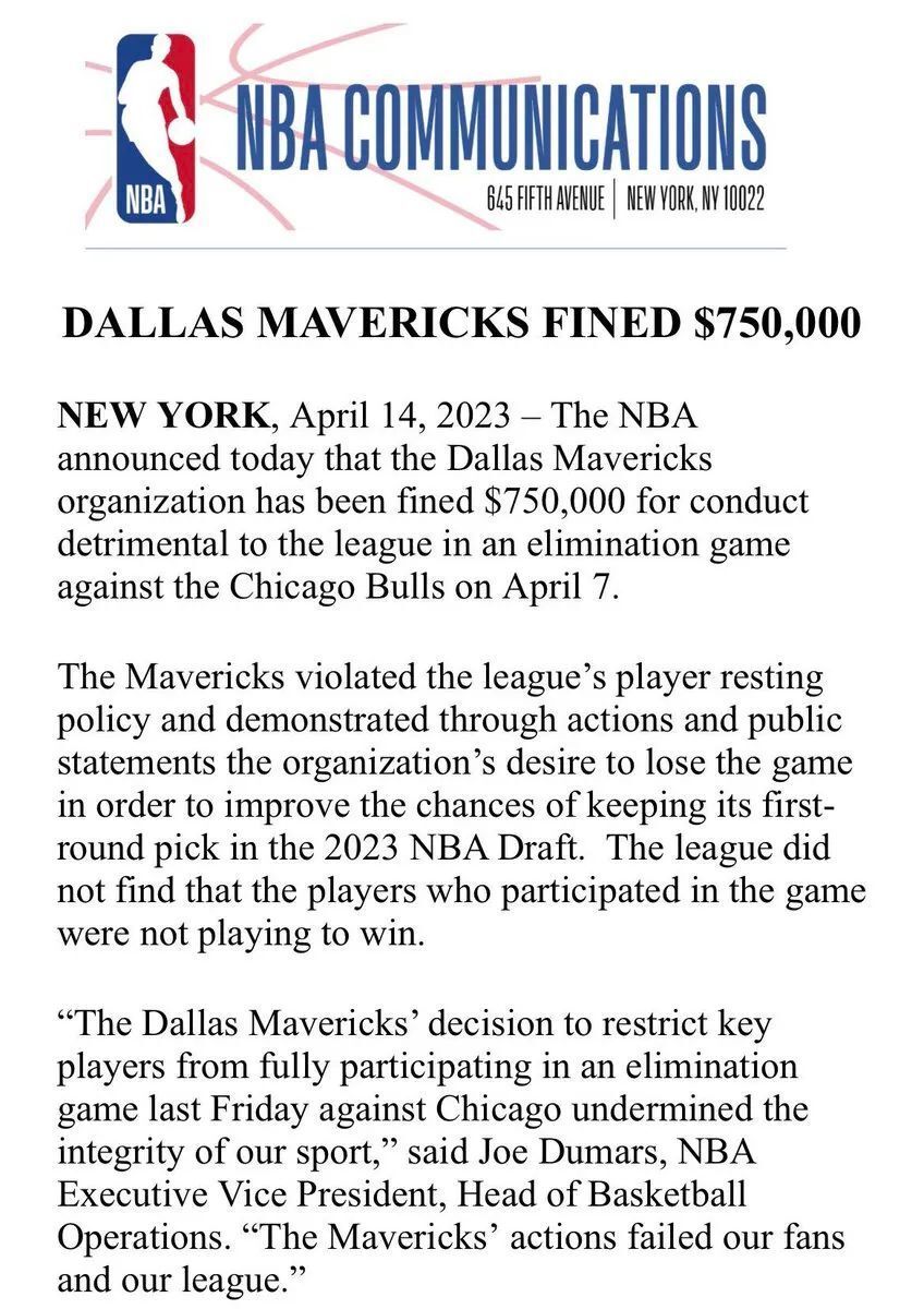 这是nba历史第三大罚单,仅次于快船前老板斯特林歧视事件(罚款350万)