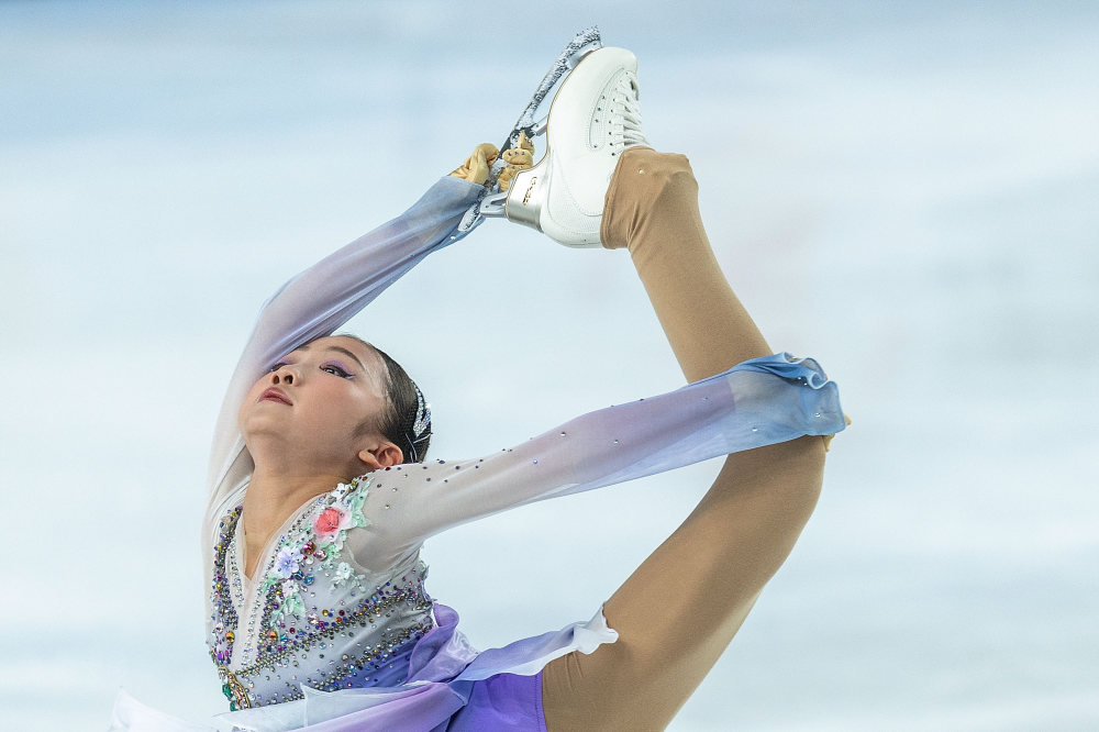 花样滑冰公开组女子单人滑金书贤夺冠