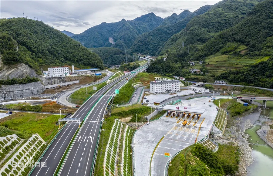 巫溪高速路口图片图片