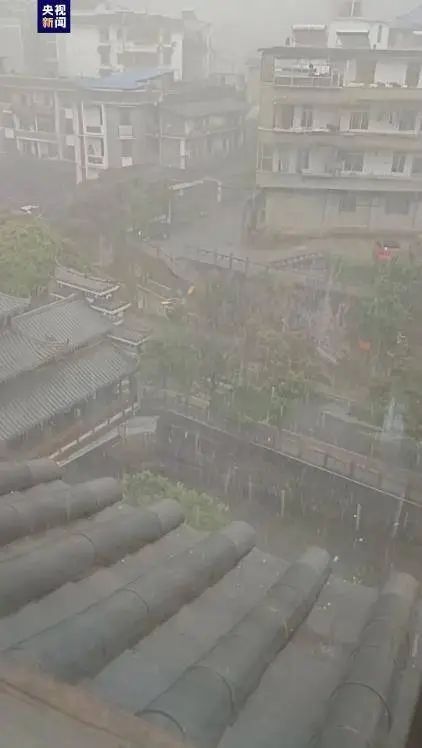 桂北桂东雨雨雨!桂西桂南热热热!_腾讯新闻