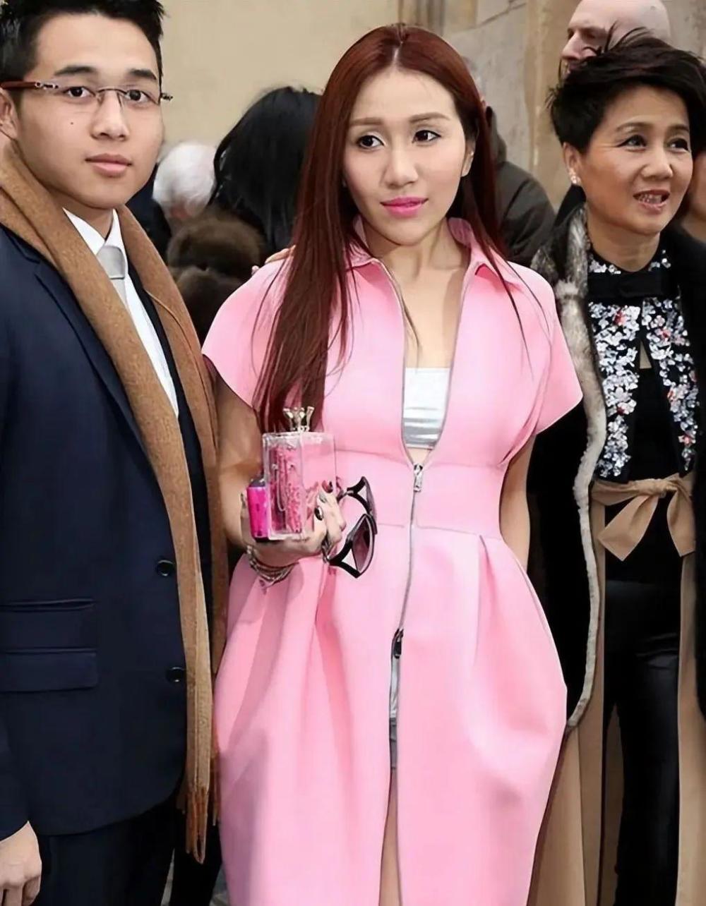 何超莲窦骁大婚,5位凤凰男坐不住了,有的至今没被豪门家族认可_腾讯