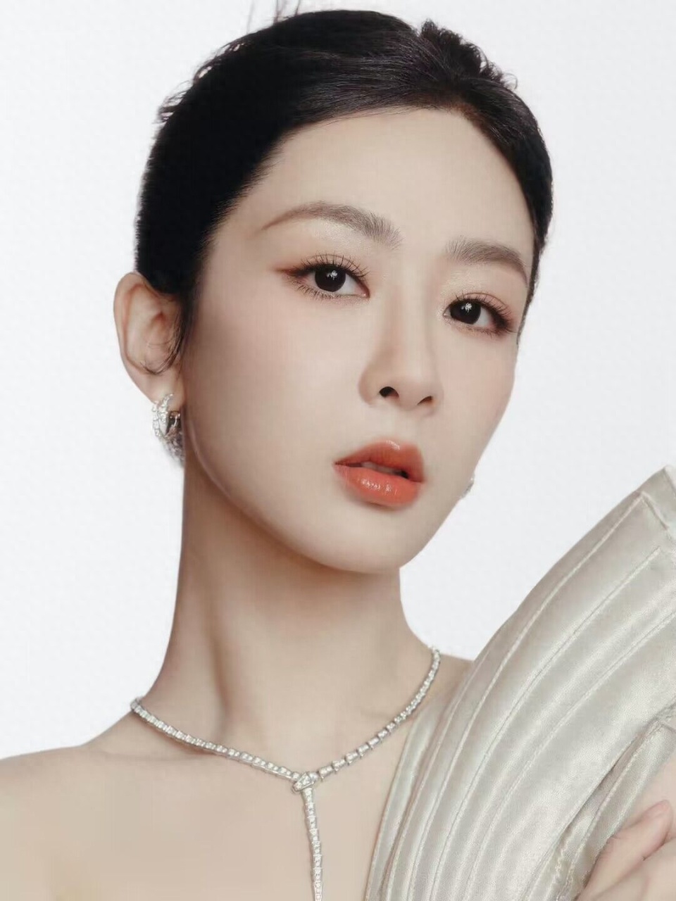 女明星真高定排行榜angelababy一骑绝尘杨紫垫底让人意想不到