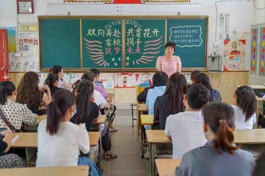 民权县实验小学成功举办学生家长会
