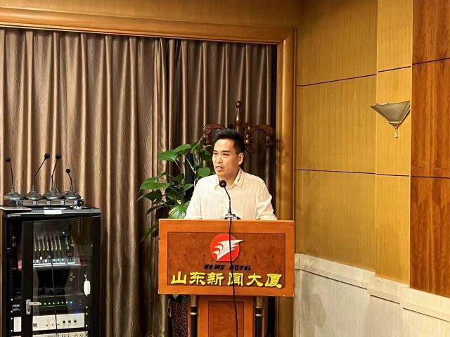 在疫情结束后,王坤就飞到阿曼继续对接两国的商