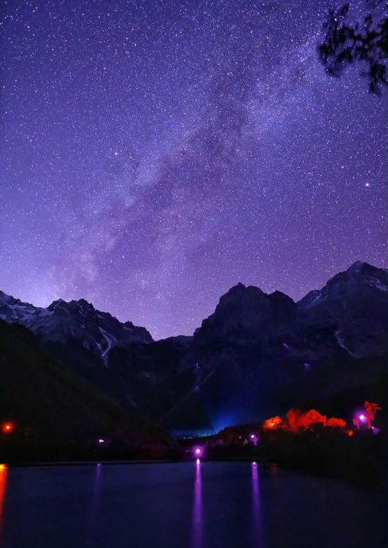 来玉龙雪山看星空吧,只须晴夜,浩瀚星海不落幕.