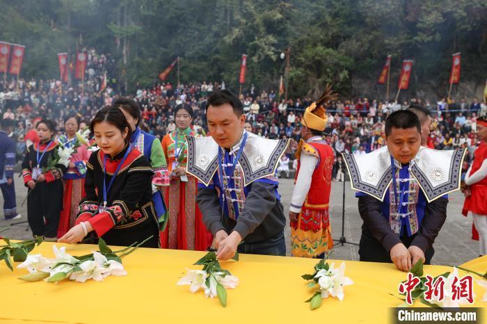 祭祀人員宣讀祭文.瞿宏倫 攝祭祀大典