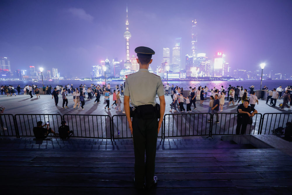 武警部队全力做好双节执勤安保工作