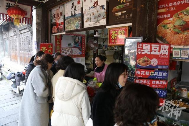 包含文史馆,陆仙楼,刘王庙,民间艺术馆,蚕文化馆,钟兆林故居,觉海寺