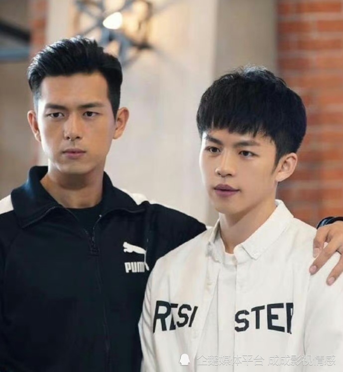 肖战,李现,唐艺昕,张若昀,还有照片本尊李鸿其