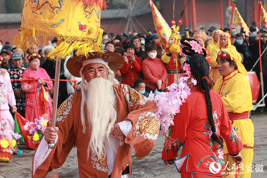 安徽涡阳老子庙会重启:欢声笑语中尽显浓浓烟火气_腾讯新闻