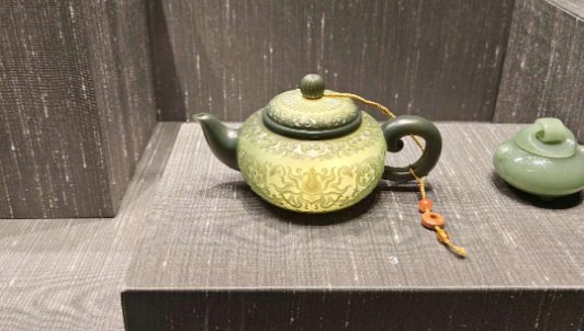 逃出大英博物馆的小玉壶在醴陵居然有cp