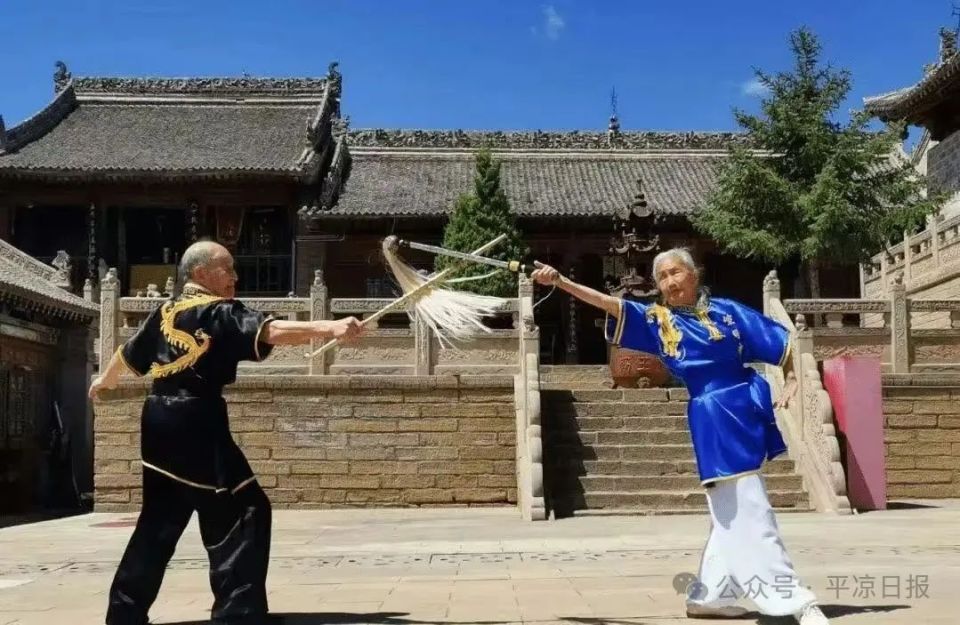鞭杆拂尘化奇兵 陇右处处藏锋芒——揭秘崆峒武术奇门兵器