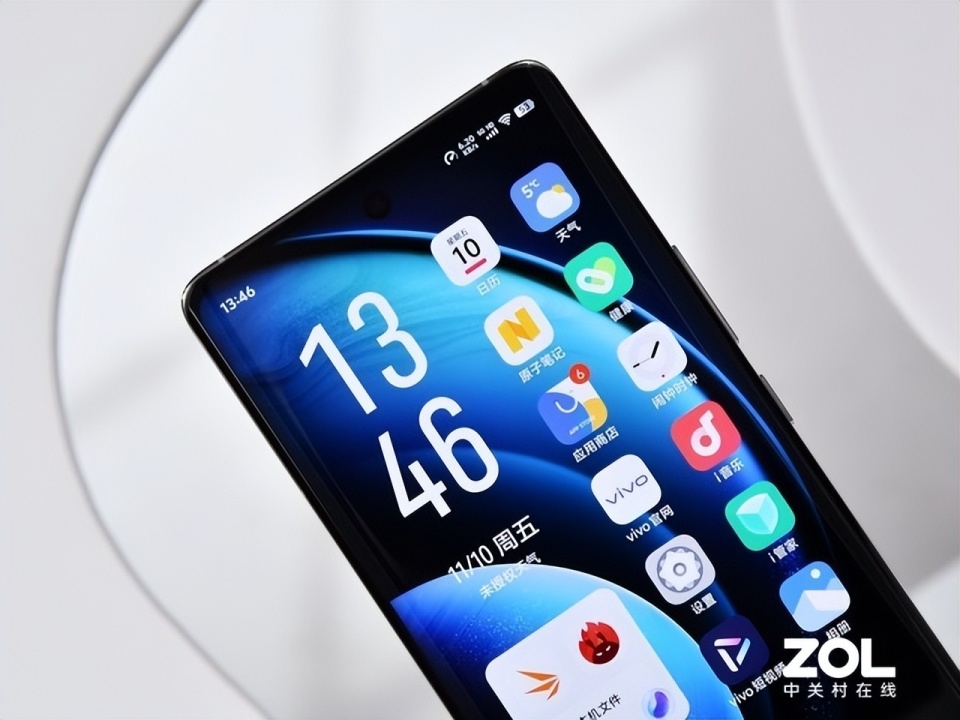 高辨识度设计美到舒适vivox100图赏