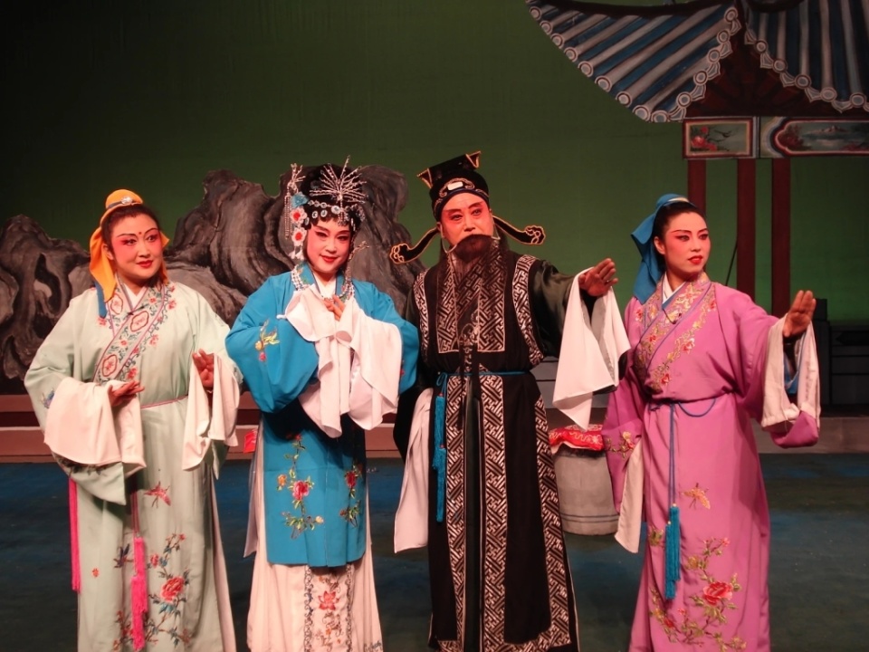 胶州非遗再"出圈"!传统茂腔戏《宝莲灯》唱响央视舞台!