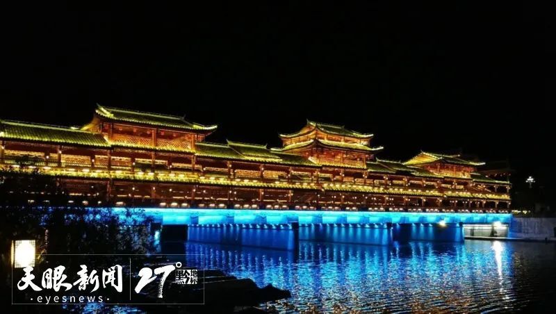 今年"五一"假期,贞丰古城一座百年历史建筑里"有影·影像主题空间"