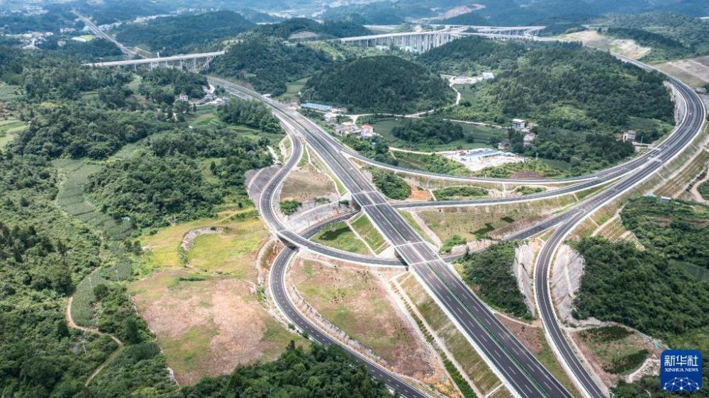 貴州德餘高速全線建成通車