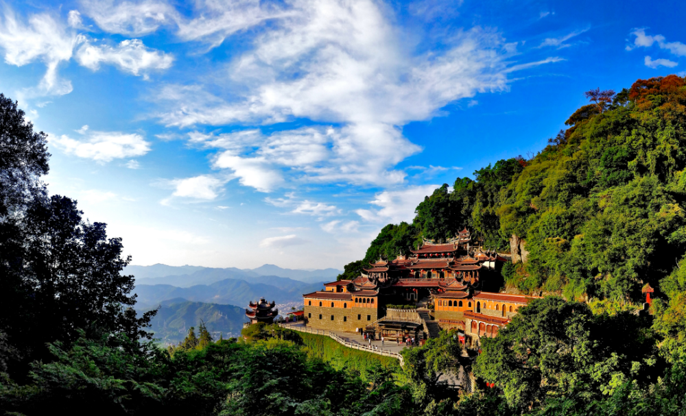 中华文化的多元魅力感受闽南文化的独特精髓来源:安溪县融媒体中心