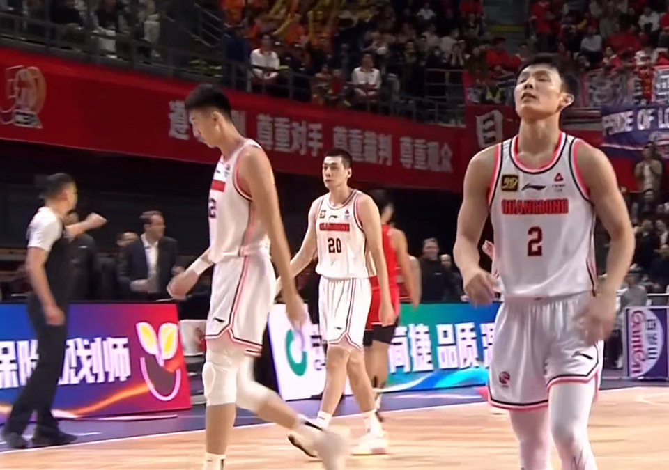 确认加盟！广东队将迎来男篮顶级锋卫，保送杜锋重返总决赛？