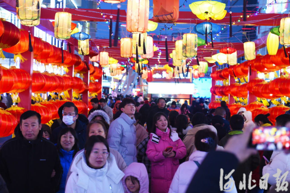 元宵节逛花灯图片图片