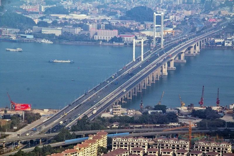 17年后,广东佛山九江大桥又被撞了,搜救进行中