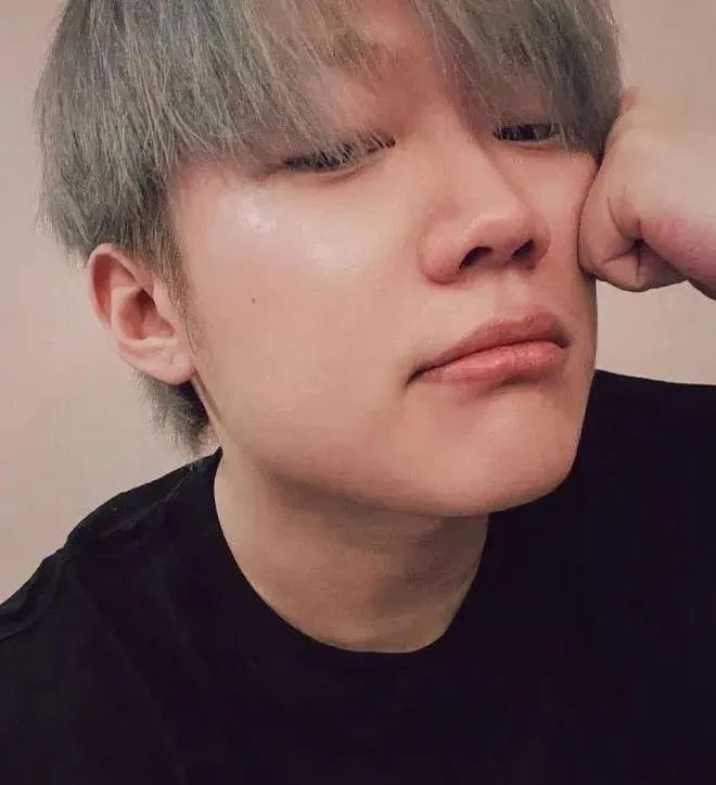 对于pgone的举报,网上流出一些截图,举报原因有"违法